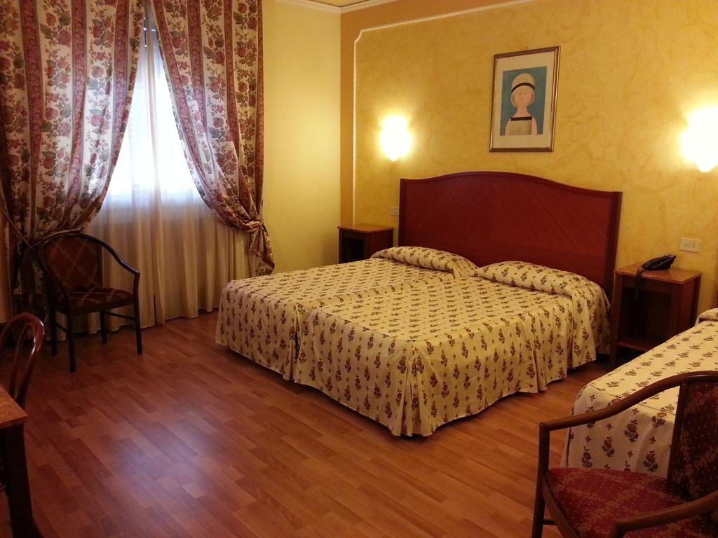 Hotel Minerva Palace Montecatini Terme Exterior photo