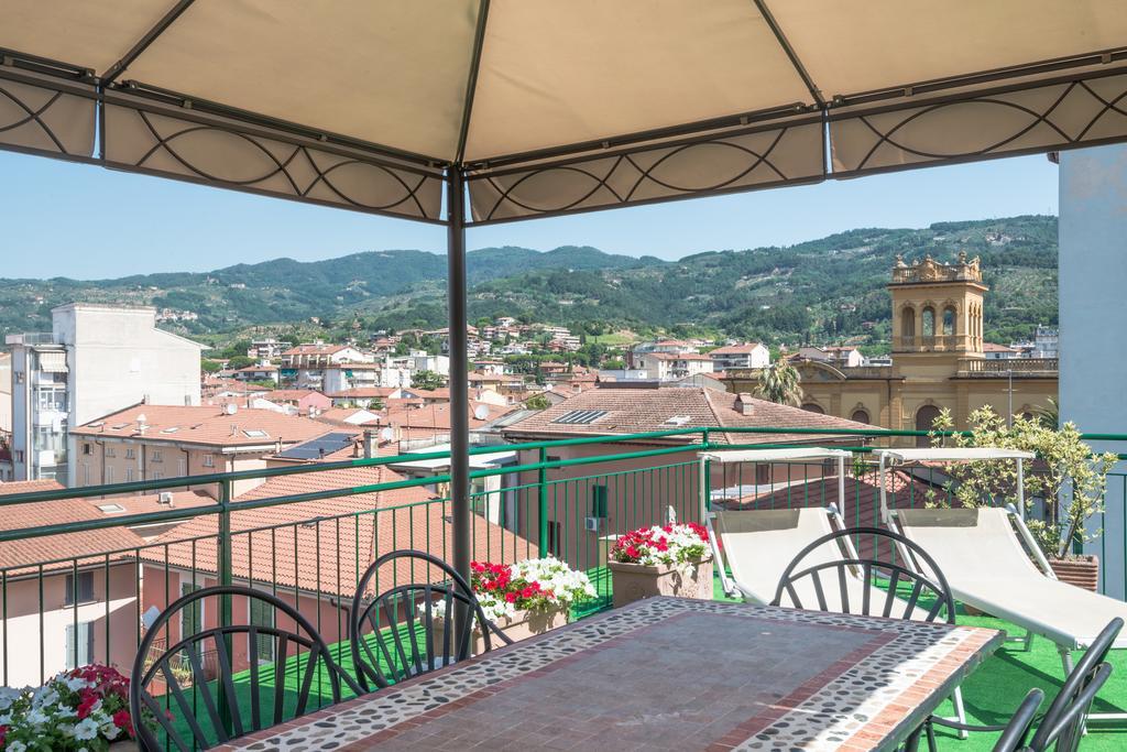 Hotel Minerva Palace Montecatini Terme Exterior photo