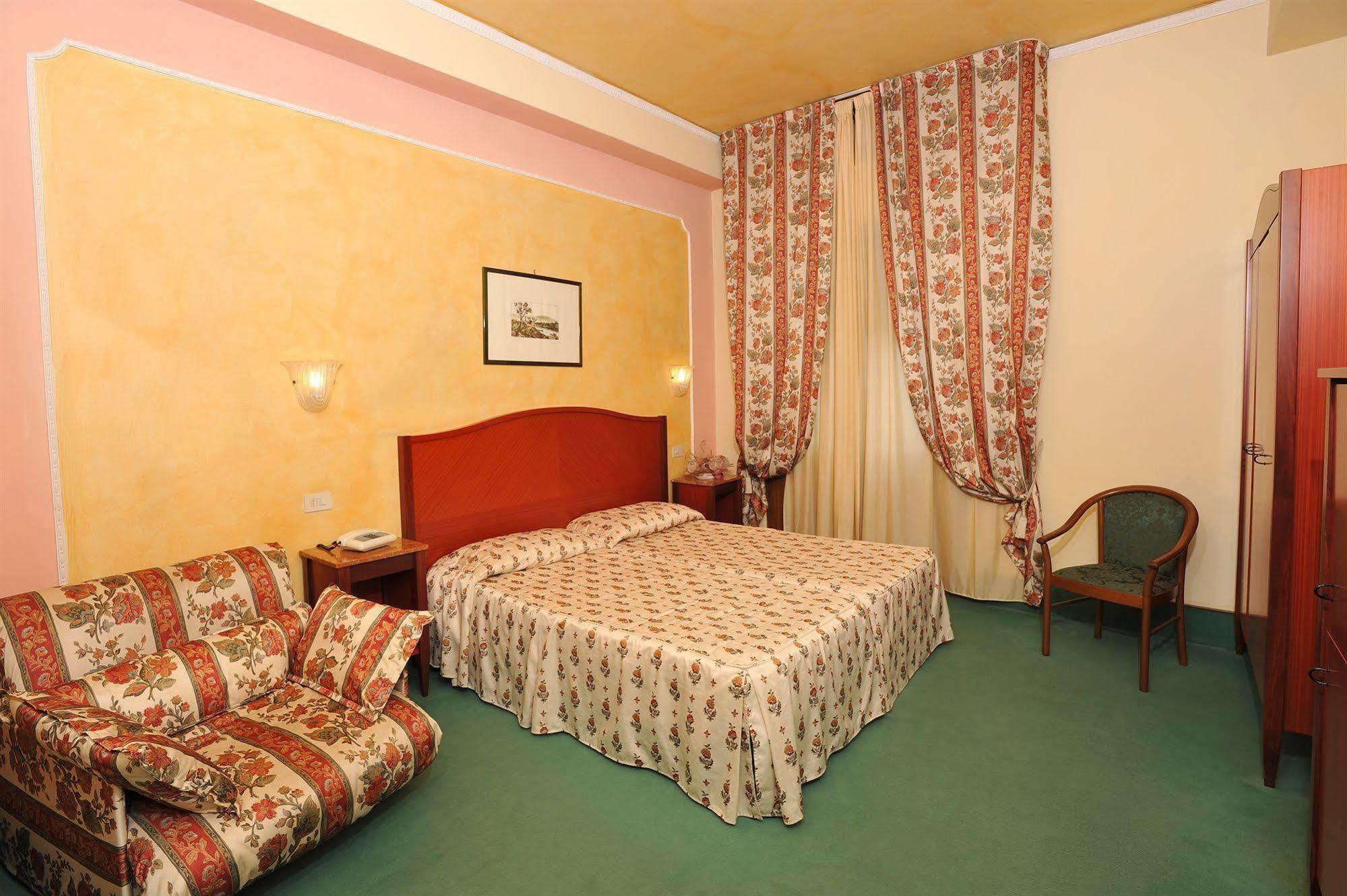 Hotel Minerva Palace Montecatini Terme Exterior photo