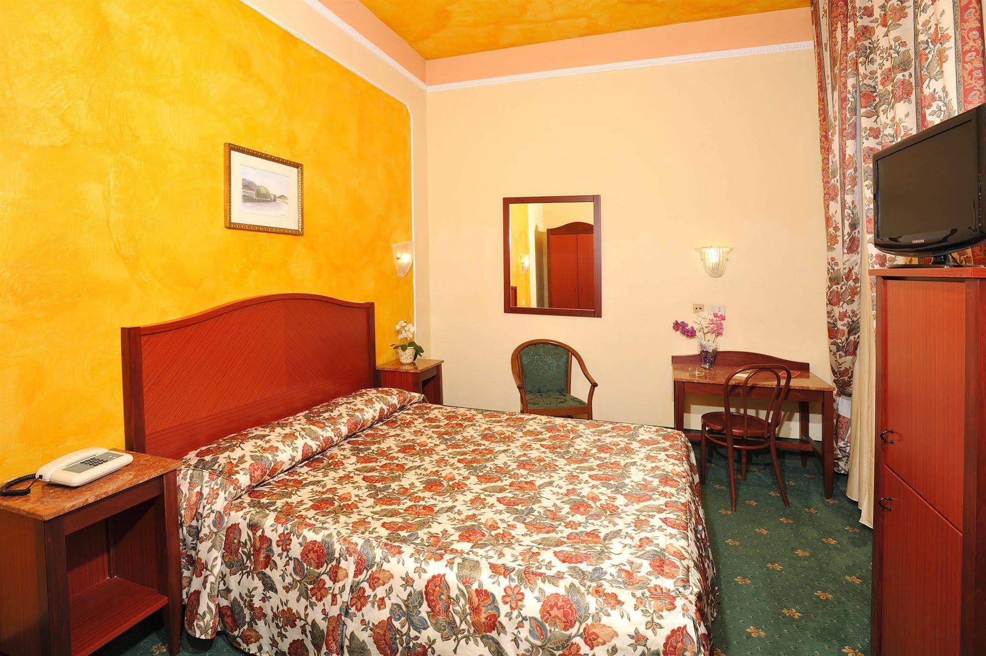 Hotel Minerva Palace Montecatini Terme Exterior photo